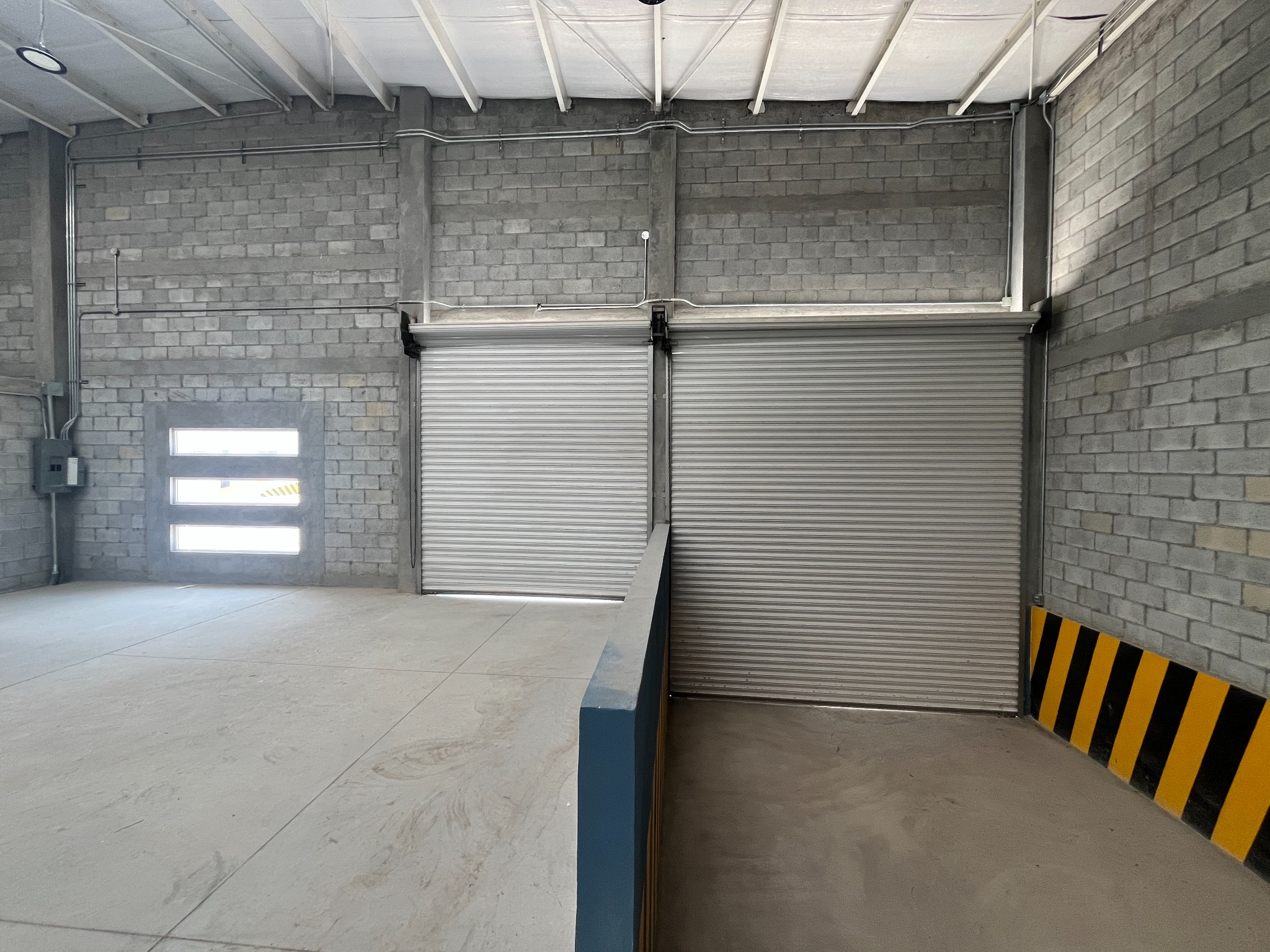 Interior de bodega industrial de 640 m2 en Arteaga Coahuila